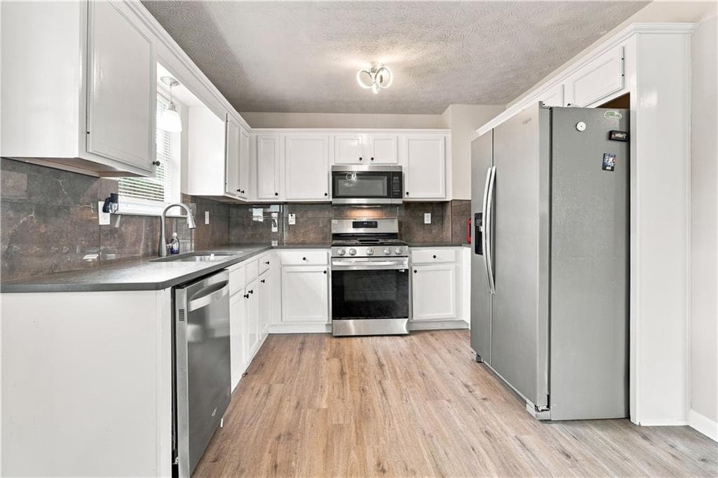5 bedroom, 2 bathroom, 1,214 sq ft single family residence under contract at 33 Jacob Trail, Villa Rica, GA 30180 — photo 3