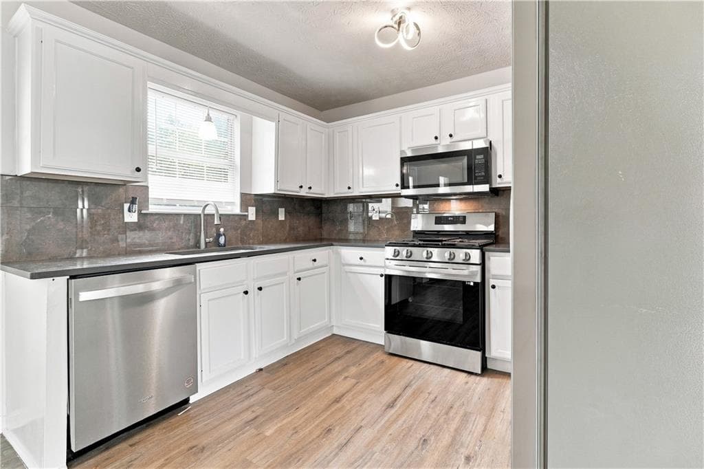 5 bedroom, 2 bathroom, 1,214 sq ft single family residence under contract at 33 Jacob Trail, Villa Rica, GA 30180 — photo 7