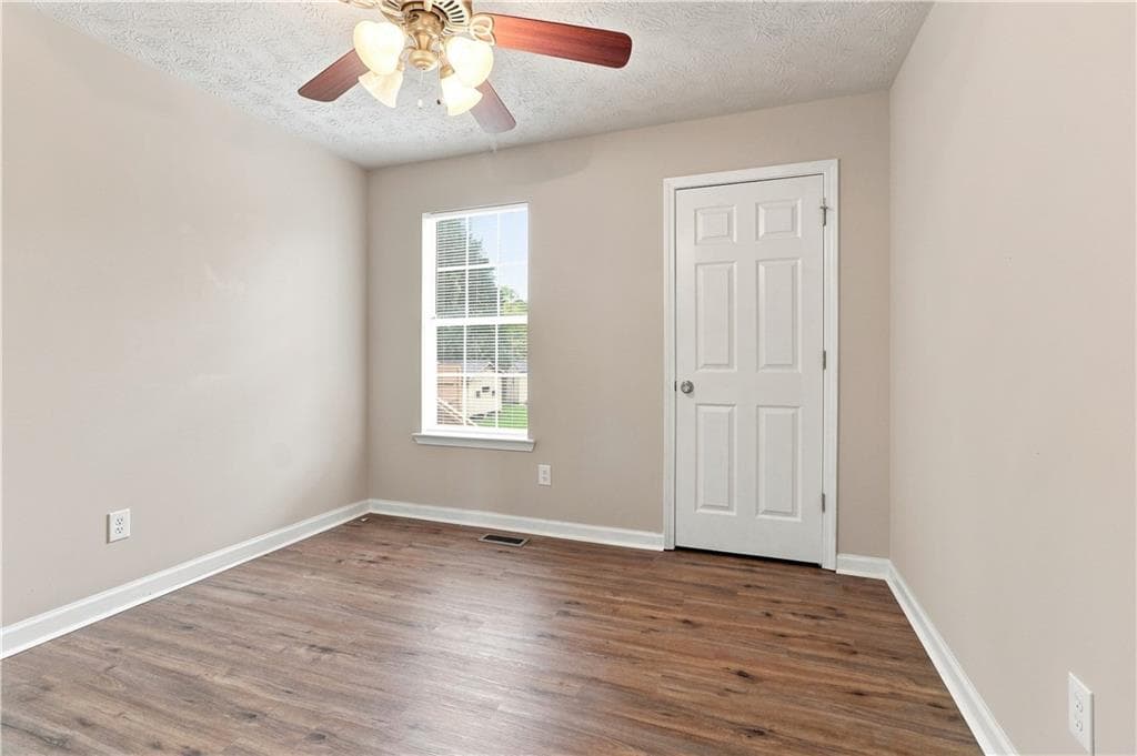 5 bedroom, 2 bathroom, 1,214 sq ft single family residence under contract at 33 Jacob Trail, Villa Rica, GA 30180 — photo 9