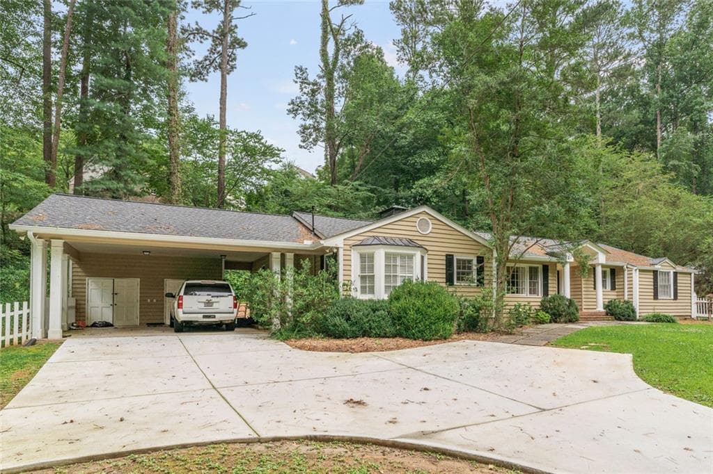 3 bedroom, 3 bathroom, 2,276 sq ft single family residence for rent at 2986 Mornington Drive, Atlanta, GA 30327 for $4,500 a month — photo 3