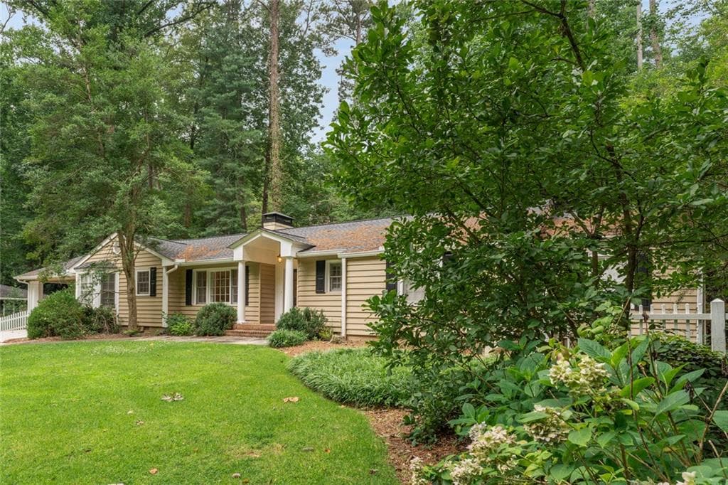 3 bedroom, 3 bathroom, 2,276 sq ft single family residence for rent at 2986 Mornington Drive, Atlanta, GA 30327 for $4,500 a month — photo 4