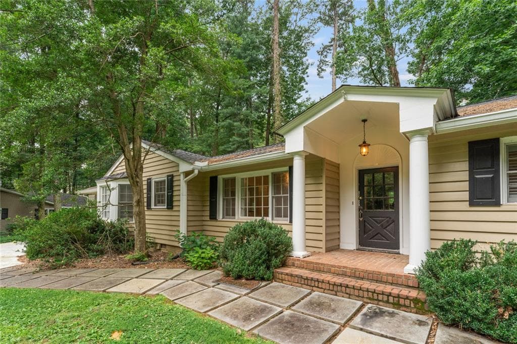 3 bedroom, 3 bathroom, 2,276 sq ft single family residence for rent at 2986 Mornington Drive, Atlanta, GA 30327 for $4,500 a month — photo 5