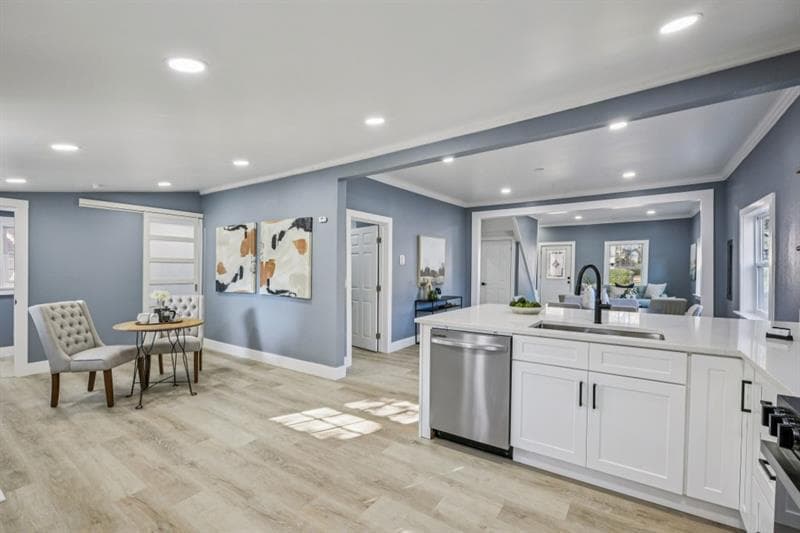 3 bedroom, 4 bathroom, 1,516 sq ft single family residence for sale at 1504 Hardin Avenue, Atlanta, GA 30337 — photo 9