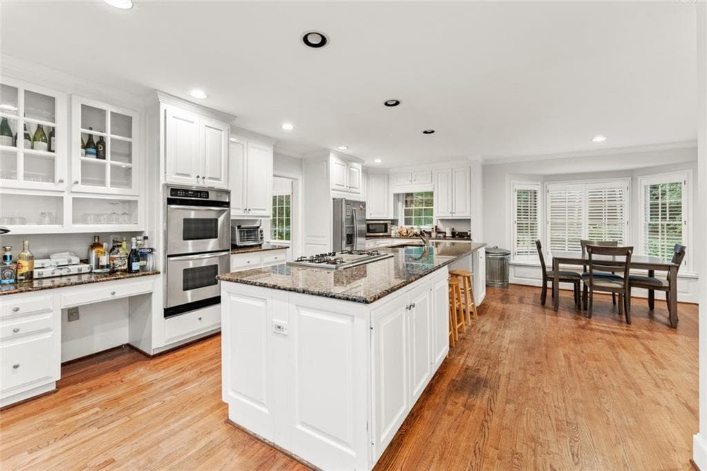 3 bedroom, 3 bathroom, 2,276 sq ft single family residence for rent at 2986 Mornington Drive, Atlanta, GA 30327 for $4,500 a month — photo 8