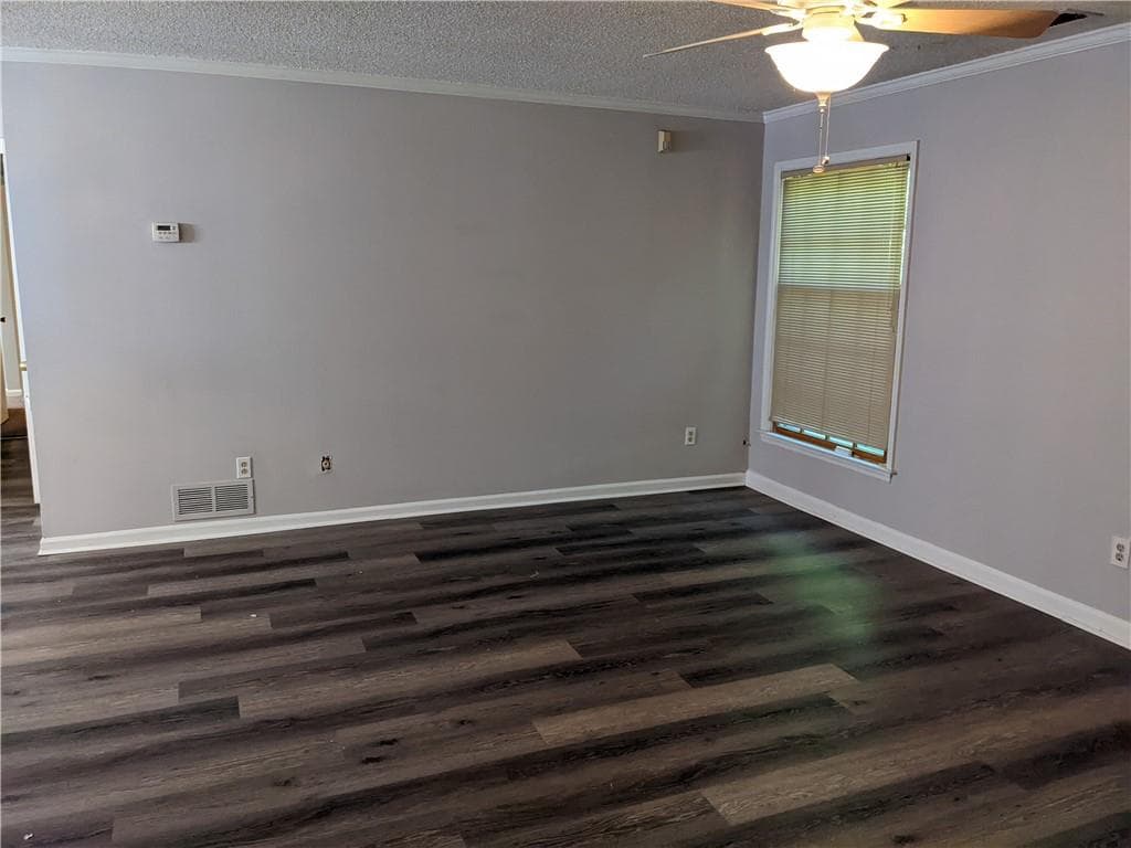 2 bedroom, 2 bathroom, 1,280 sq ft condominium for sale at 2936 Parc Lorraine 2936, Lithonia, GA 30038 — photo 2