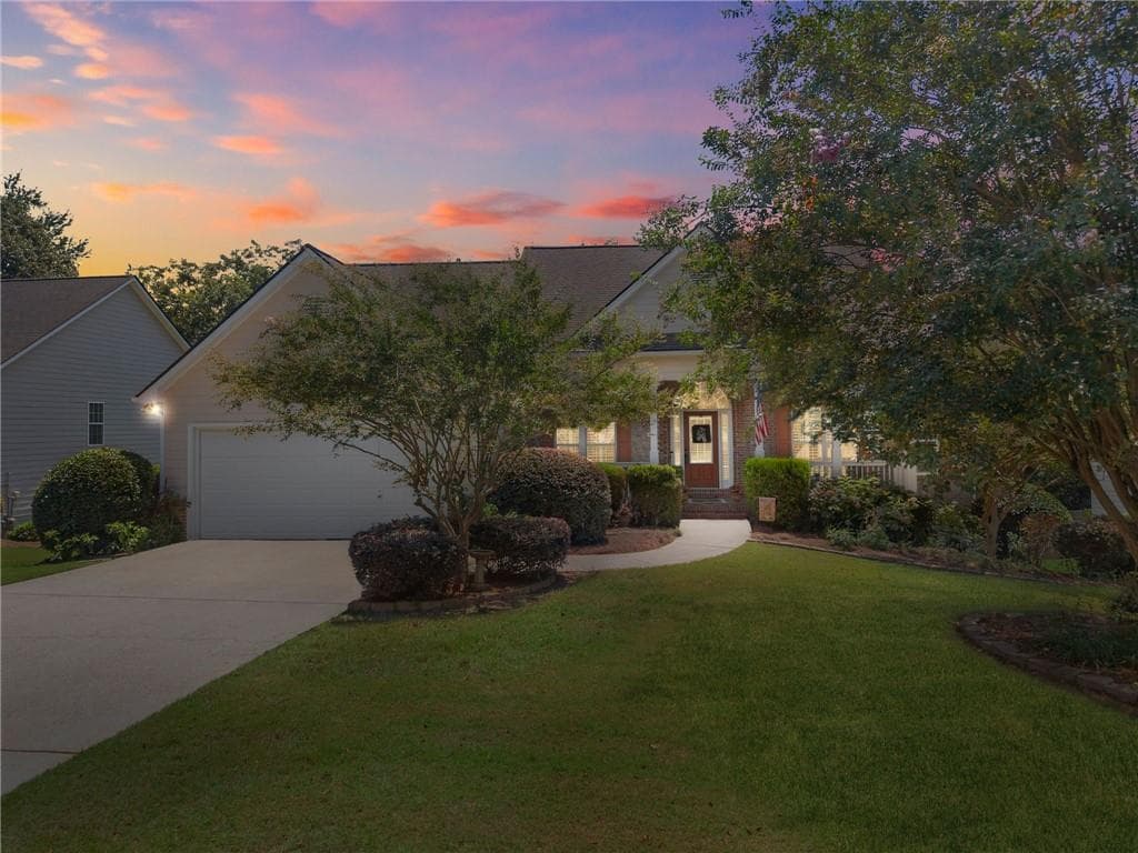 3 bedroom, 2 bathroom, 2,076 sq ft home for sale at 3819 Walnut Grove Way, Gainesville, GA