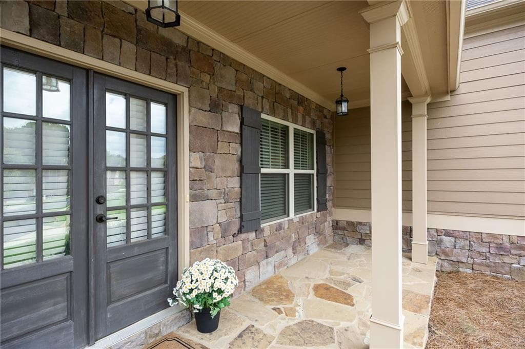 5 bedroom, 3 bathroom, 2,630 sq ft single family residence under contract at 60 Amberlily Court, Dallas, GA 30132 — photo 4