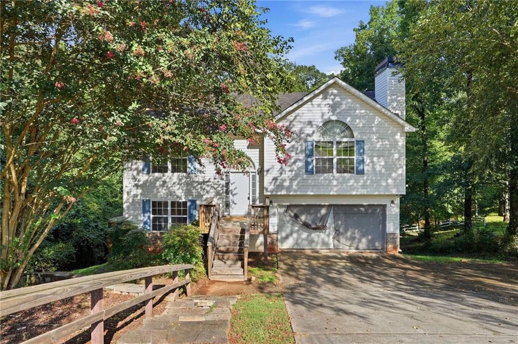 3 bedroom, 2 bathroom, 1,586 sq ft single family residence for sale at 670 Chaseridge Drive, Mcdonough, GA 30253