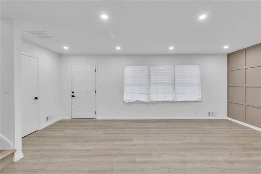 4 bedroom, 2 bathroom, 1,971 sq ft single family residence for rent at 3296 Columbia Woods Drive, Decatur, GA 30032 for $2,400 a month — photo 9