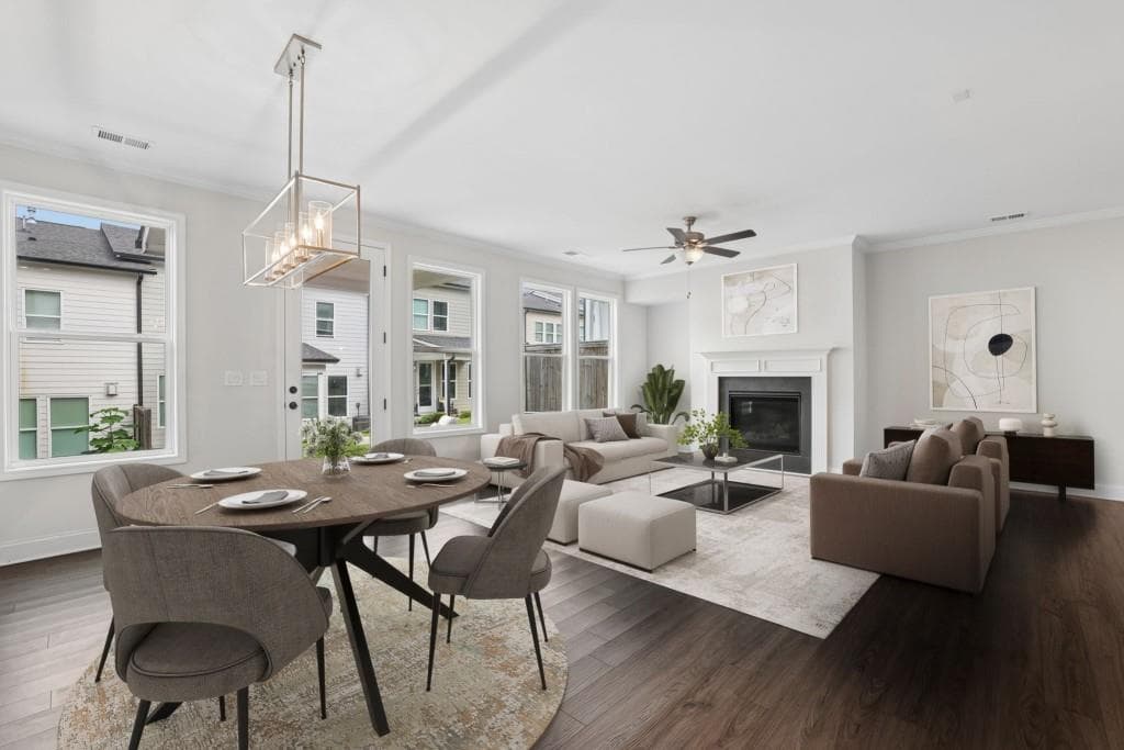 3 bedroom, 3 bathroom, 2,412 sq ft townhouse for sale at 6160 Sweetbay Lane, Alpharetta, GA 30004 — photo 2