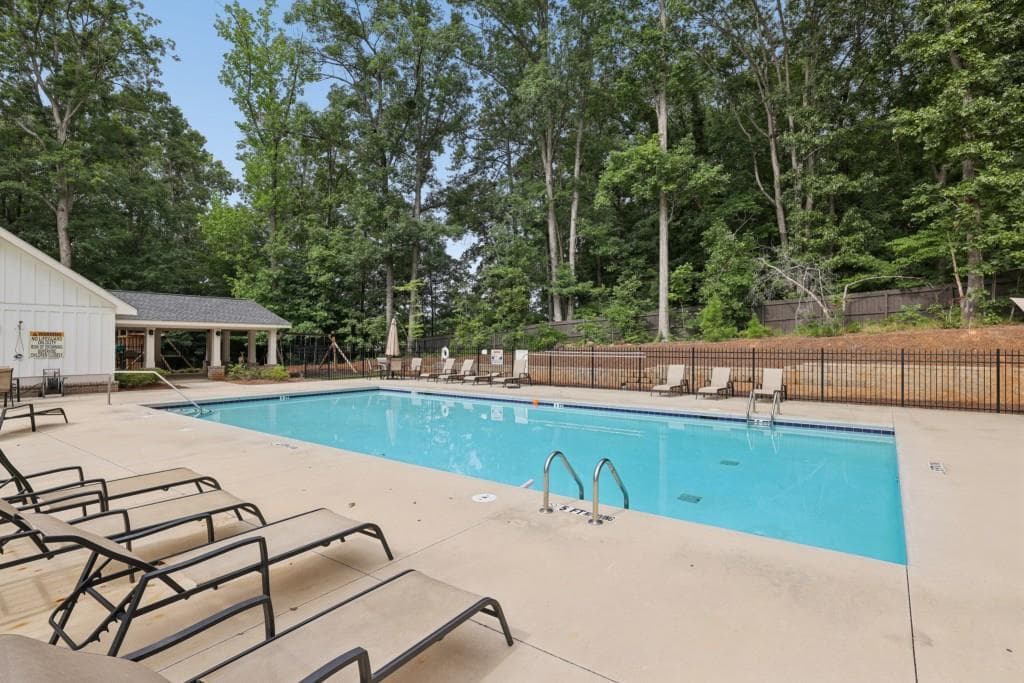 3 bedroom, 3 bathroom, 2,412 sq ft townhouse for sale at 6160 Sweetbay Lane, Alpharetta, GA 30004 — photo 8