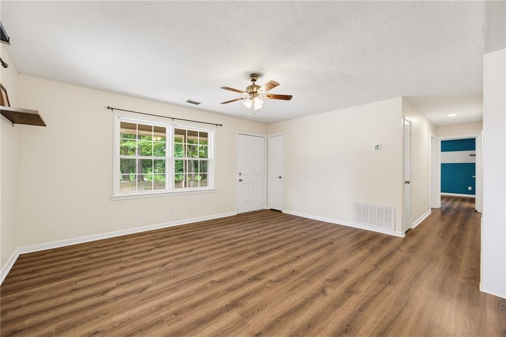 2 bedroom, 2 bathroom, 1,100 sq ft single family residence for sale at 640 Davis Mill Road, Dallas, GA 30157 — photo 9