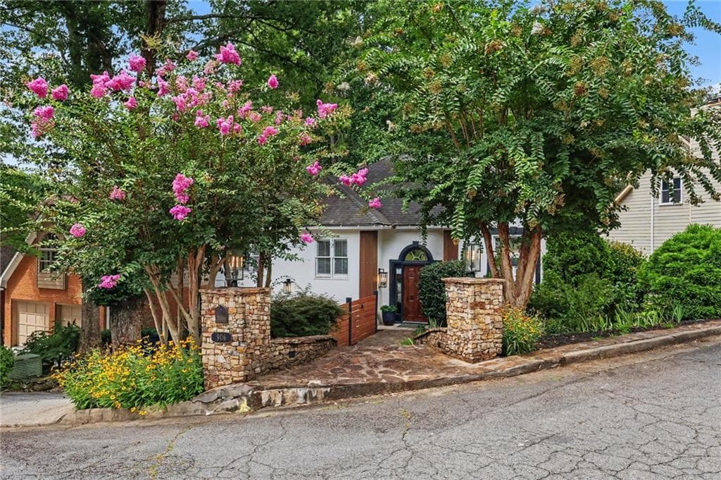 4 bedroom, 3 bathroom, 2,040 sq ft single family residence sold at 906 Heritage Place, Decatur, GA 30033