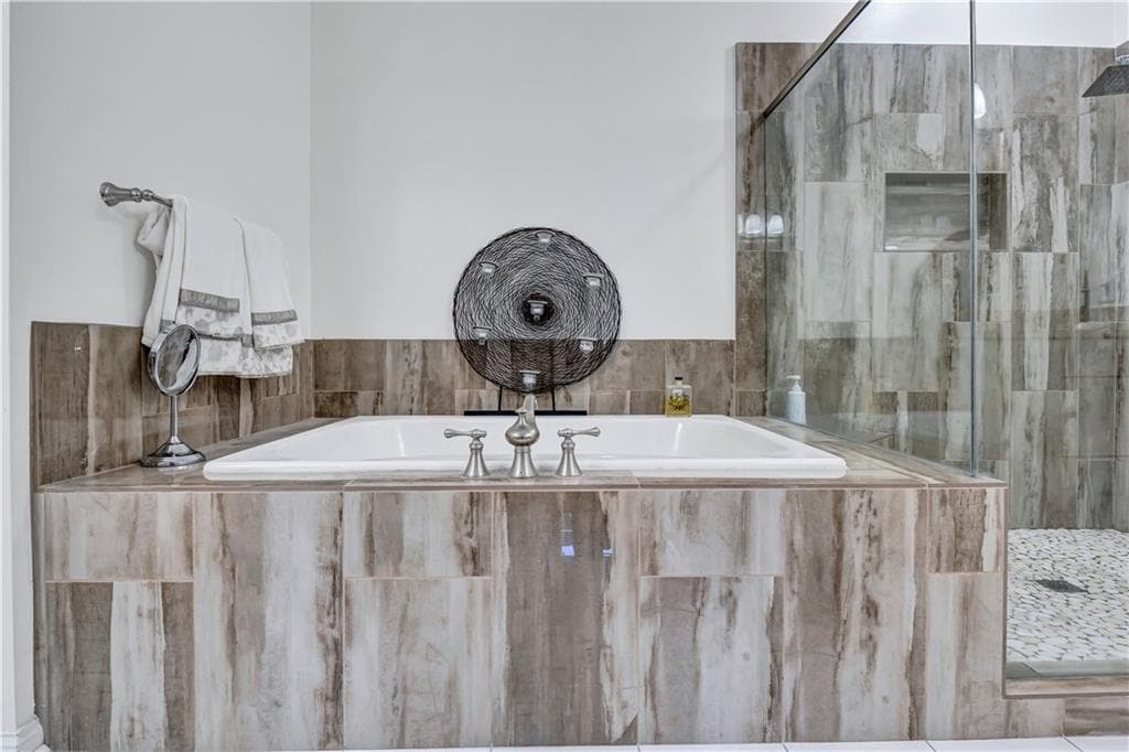 2 bedroom, 3 bathroom, 1,693 sq ft condominium for sale at 1735 Peachtree Street 430, Atlanta, GA 30309 — photo 9
