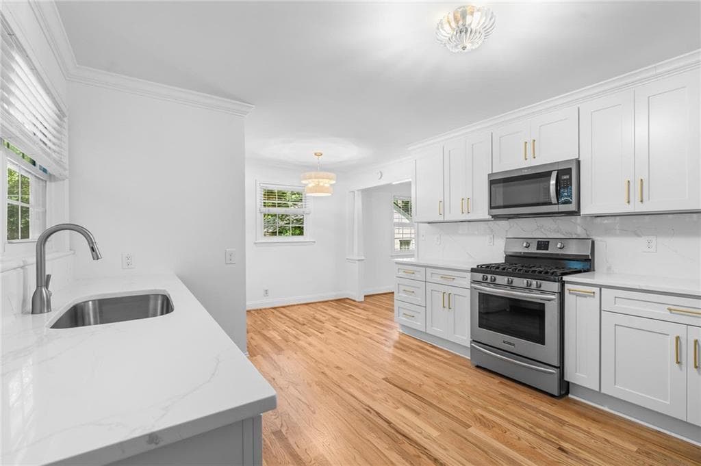 4 bedroom, 3 bathroom, 2,712 sq ft single family residence for sale at 1476 Kenwood Avenue, Atlanta, GA 30309 — photo 10