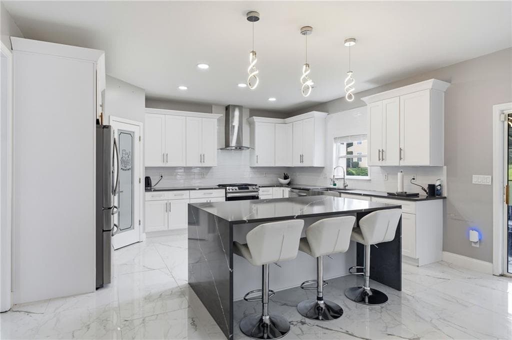 4 bedroom, 4 bathroom, 4,129 sq ft single family residence for sale at 752 Key Largo Pointe, Auburn, GA 30011 — photo 9