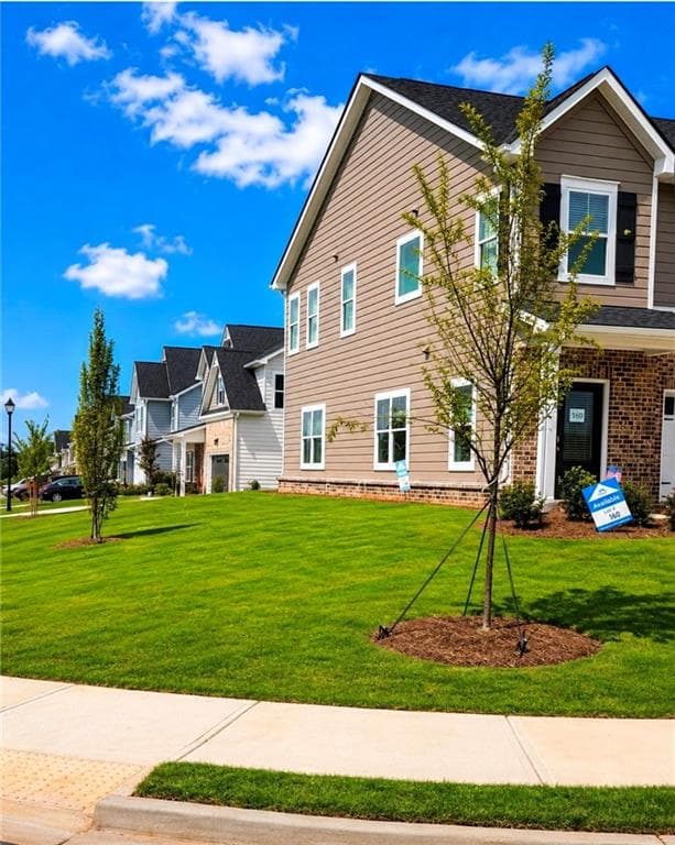 3 bedroom, 3 bathroom, 2,086 sq ft single family residence under contract at 11834 Neely Lane, Covington, GA 30014 — photo 2