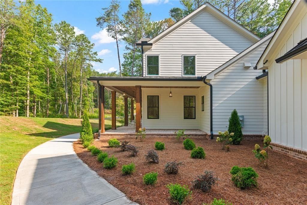 4 bedroom, 4 bathroom, 6,062 sq ft single family residence for sale at 240 Highlands Chase, Ball Ground, GA 30107 — photo 6