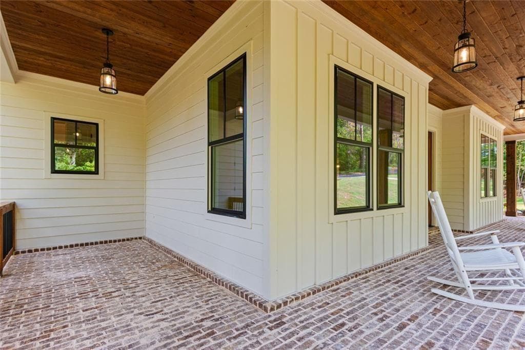 4 bedroom, 4 bathroom, 6,062 sq ft single family residence for sale at 240 Highlands Chase, Ball Ground, GA 30107 — photo 9
