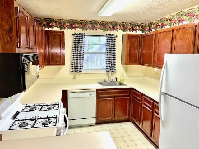 2 bedroom, 1 bathroom, 1,126 sq ft condominium for sale at 1303 Natchez Trace, Sandy Springs, GA 30350 — photo 6