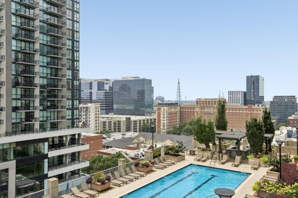 1 bedroom, 1 bathroom, 838 sq ft condominium for sale at 855 Peachtree Street 1311, Atlanta, GA 30308 — photo 6
