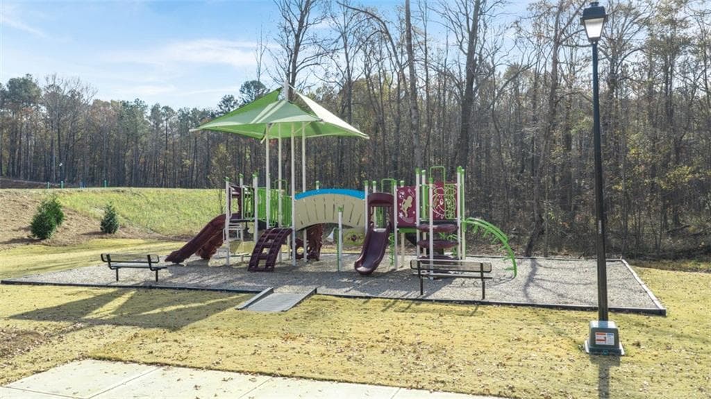 3 bedroom, 2 bathroom, 1,714 sq ft single family residence for sale at 263 Bristol Boulevard, Winder, GA 30680 — photo 7