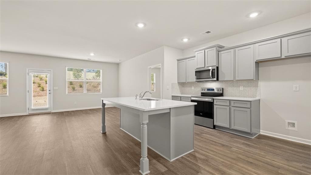 3 bedroom, 2 bathroom, 1,714 sq ft single family residence for sale at 263 Bristol Boulevard, Winder, GA 30680 — photo 10