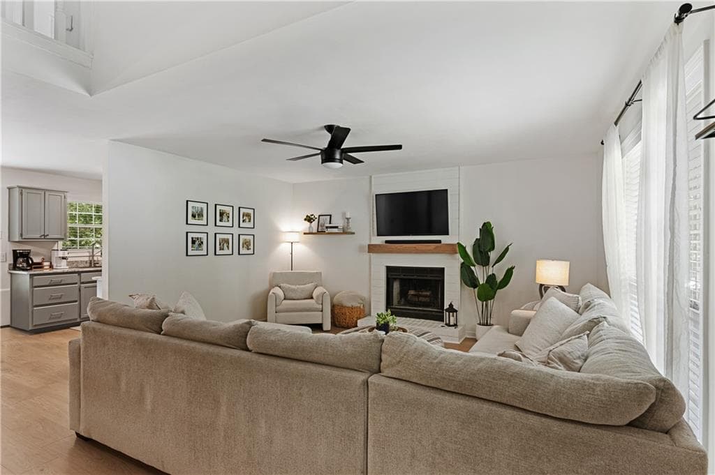 3 bedroom, 2 bathroom, 1,500 sq ft single family residence for sale at 5705 Princeton Oaks Drive, Buford, GA 30518 — photo 6
