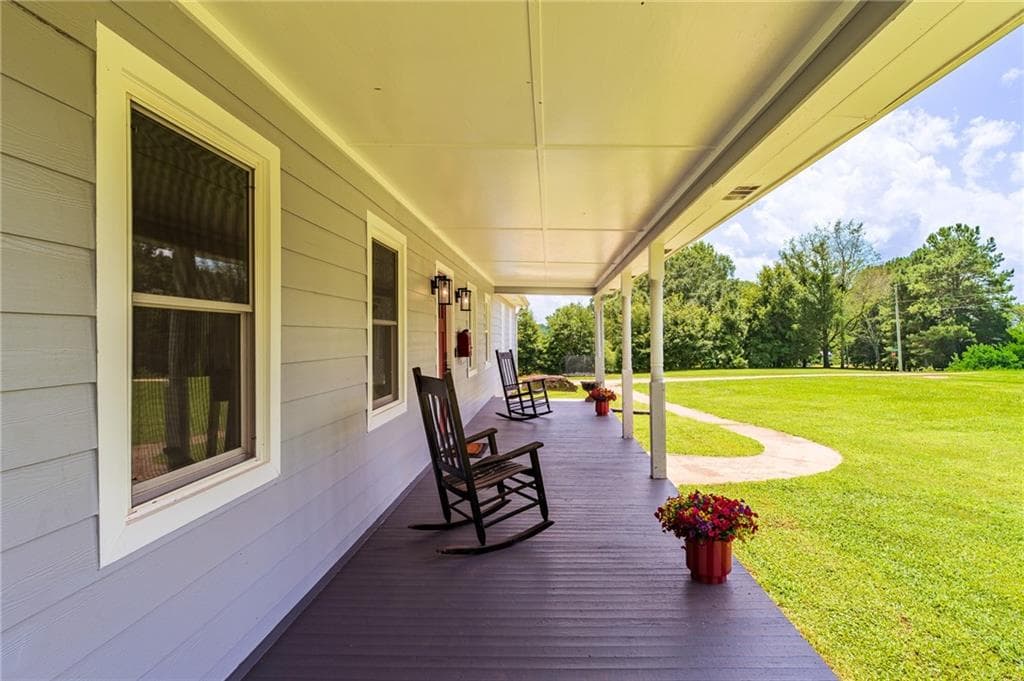 3 bedroom, 3 bathroom, 3,457 sq ft single family residence for sale at 506 Bill Watkins Road, Hoschton, GA 30548 — photo 4