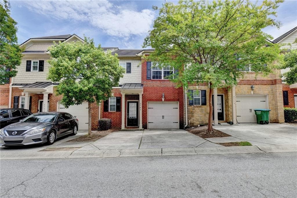 3 bedroom, 3 bathroom, 1,538 sq ft townhouse for rent at 2785 Sudbury Trace, Norcross, GA 30071 for $2,800 a month — photo 1 of 35