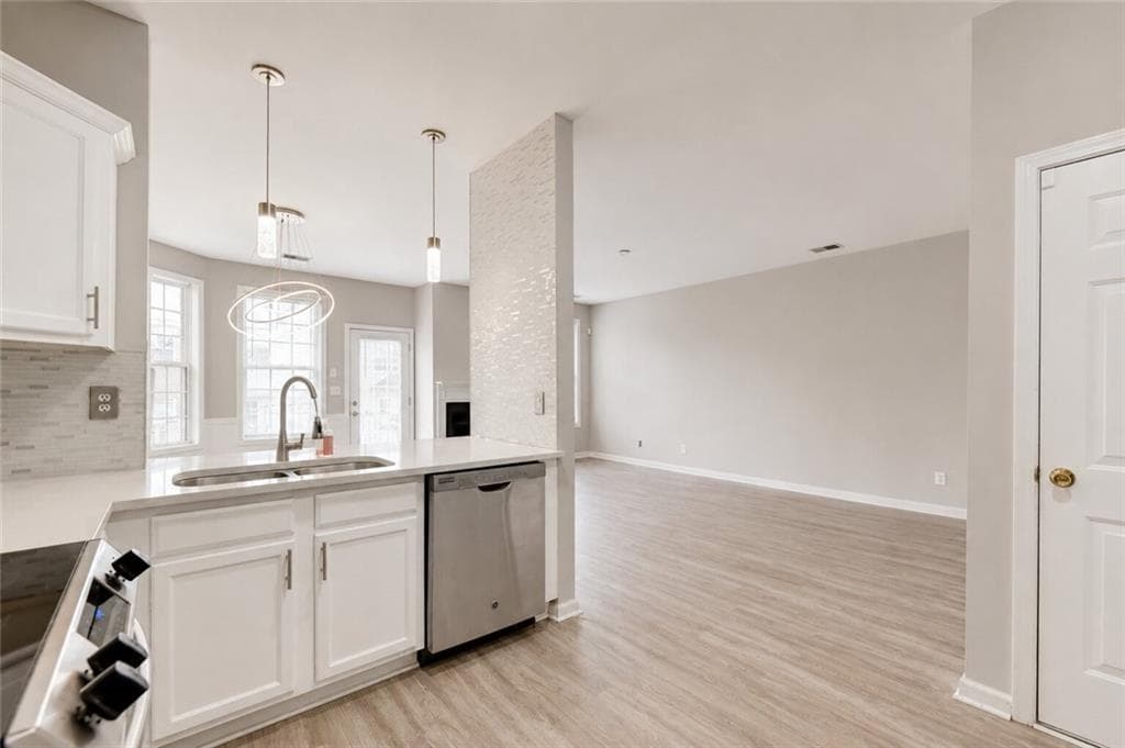 3 bedroom, 3 bathroom, 1,538 sq ft townhouse for rent at 2785 Sudbury Trace, Norcross, GA 30071 for $2,800 a month — photo 9