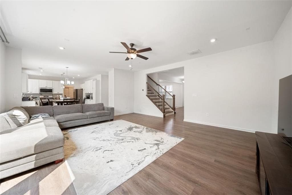 5 bedroom, 3 bathroom, 2,960 sq ft single family residence for rent at 8085 Brewton Bend, Ball Ground, GA 30107 for $3,200 a month — photo 8