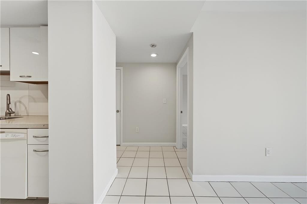 1 bedroom, 1 bathroom, 813 sq ft condominium for rent at 1280 W Peachtree Street 1207, Atlanta, GA 30309 for $2,200 a month — photo 5