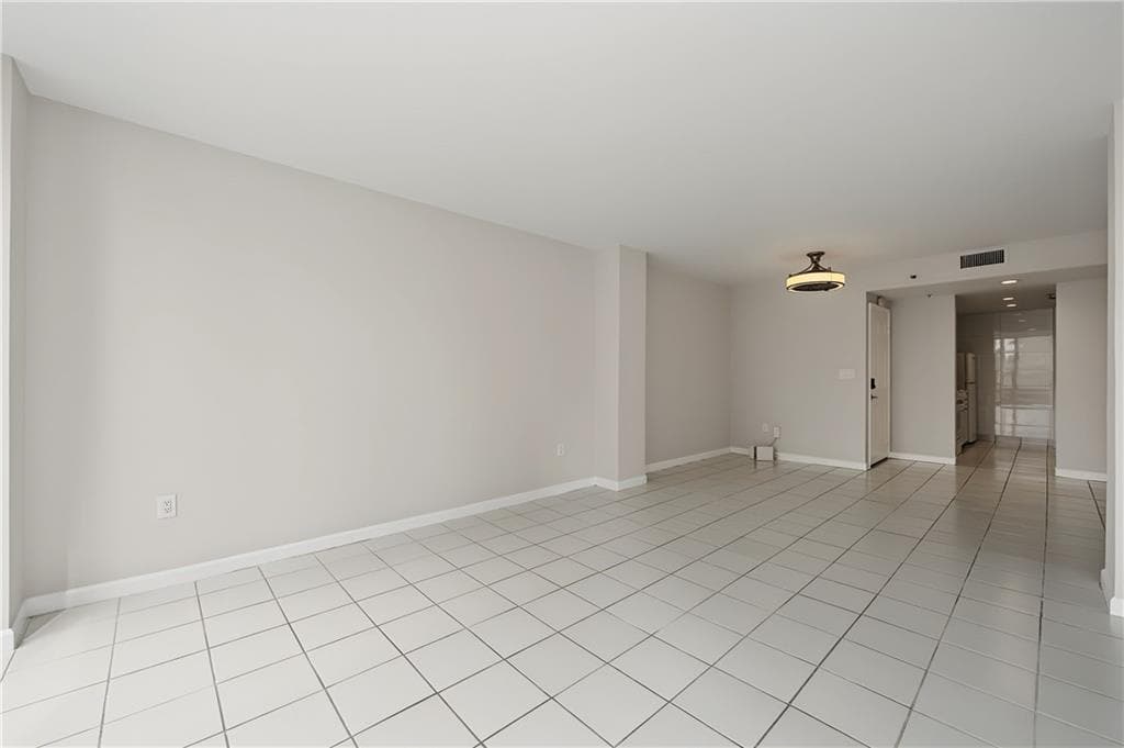1 bedroom, 1 bathroom, 813 sq ft condominium for rent at 1280 W Peachtree Street 1207, Atlanta, GA 30309 for $2,200 a month — photo 9