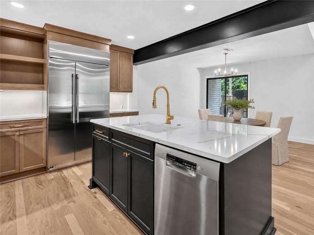 3 bedroom, 3 bathroom, 2,192 sq ft townhouse for sale at 4075 Audubon Drive, Marietta, GA 30068 — photo 7