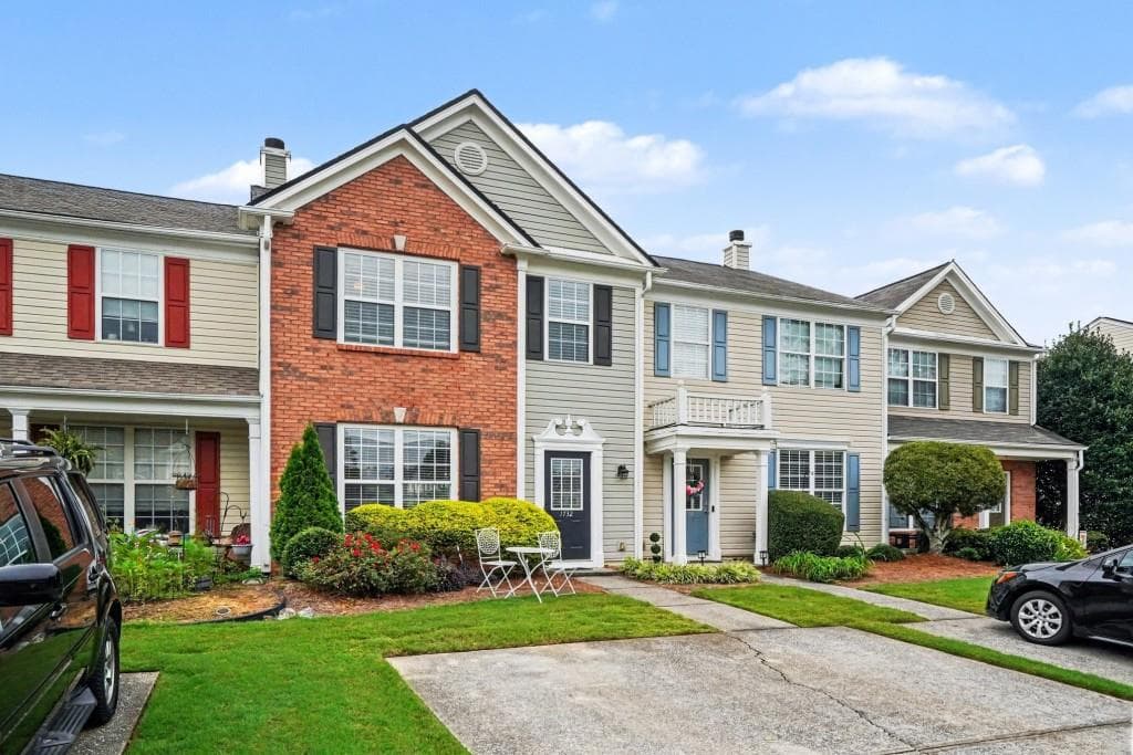 3 bedroom, 3 bathroom, 1,386 sq ft townhouse for sale at 1732 Stanwood Drive, Kennesaw, GA 30152 — photo 8