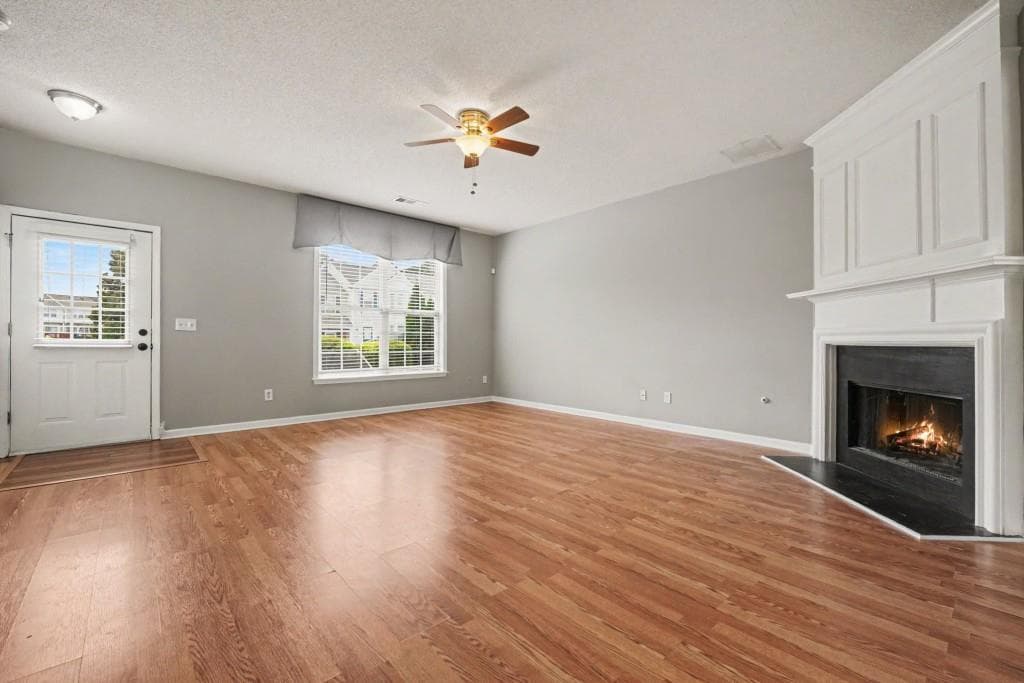 3 bedroom, 3 bathroom, 1,386 sq ft townhouse for sale at 1732 Stanwood Drive, Kennesaw, GA 30152 — photo 10