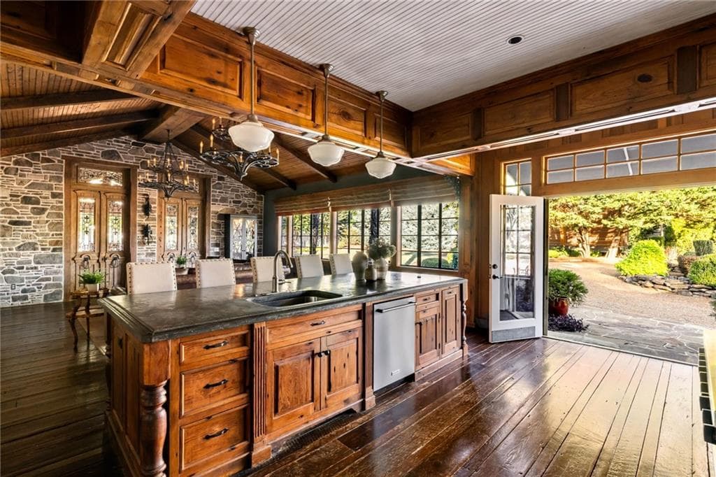 4 bedroom, 4 bathroom, 4,186 sq ft single family residence for sale at 486 Church Street, Marietta, GA 30060 — photo 8
