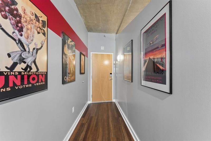 1 bedroom, 1 bathroom, 696 sq ft condominium for sale at 923 Peachtree Street 827, Atlanta, GA 30309 — photo 4