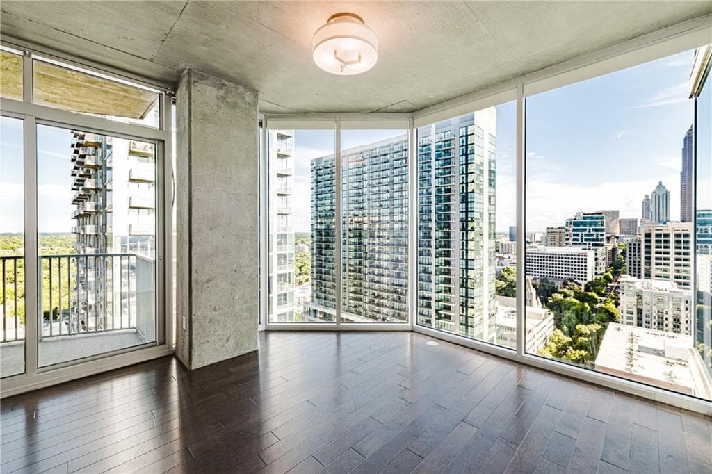 2 bedroom, 2 bathroom, 1,356 sq ft condominium for sale at 860 Peachtree Street 2202, Atlanta, GA 30308 — photo 5