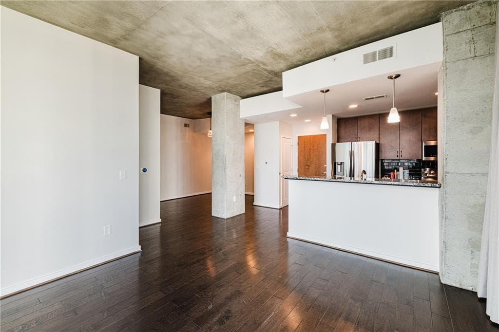 2 bedroom, 2 bathroom, 1,356 sq ft condominium for sale at 860 Peachtree Street 2202, Atlanta, GA 30308 — photo 8