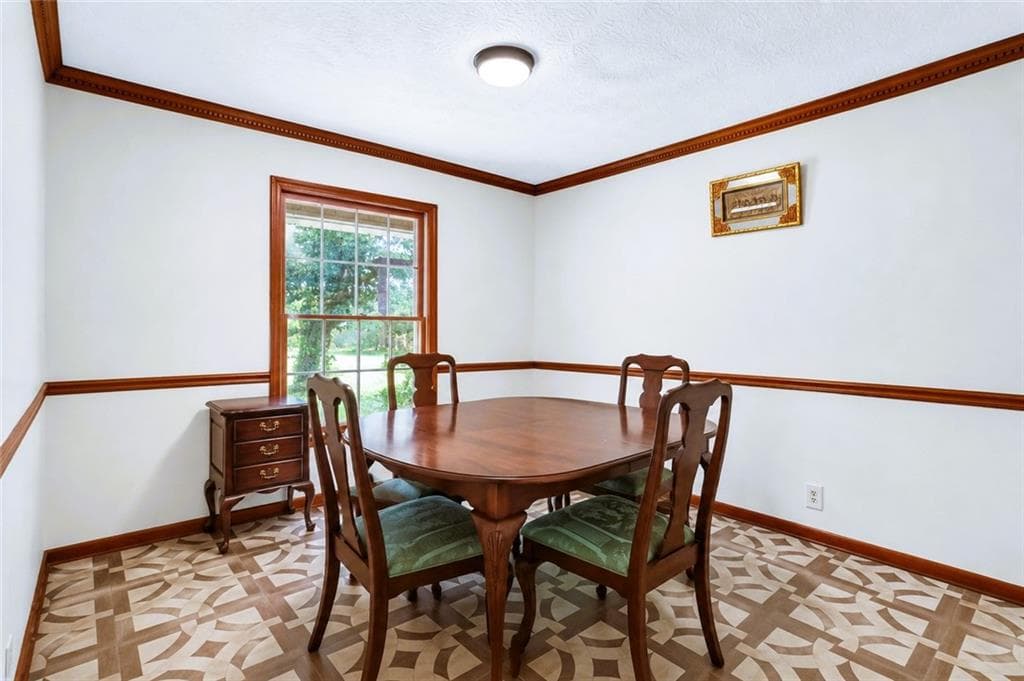 4 bedroom, 3 bathroom, 2,126 sq ft single family residence under contract at 520 Rye House Court, Lawrenceville, GA 30044 — photo 7