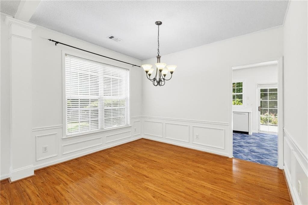 3 bedroom, 3 bathroom, 1,998 sq ft single family residence for rent at 490 Chippenham Court, Johns Creek, GA 30005 for $2,700 a month — photo 8