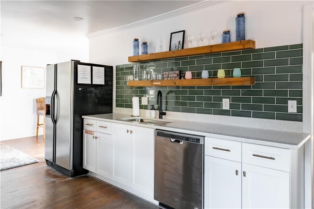 2 bedroom, 1 bathroom single family residence for rent at 484 Glenwood Place, Atlanta, GA 30316 for $2,400 a month — photo 10
