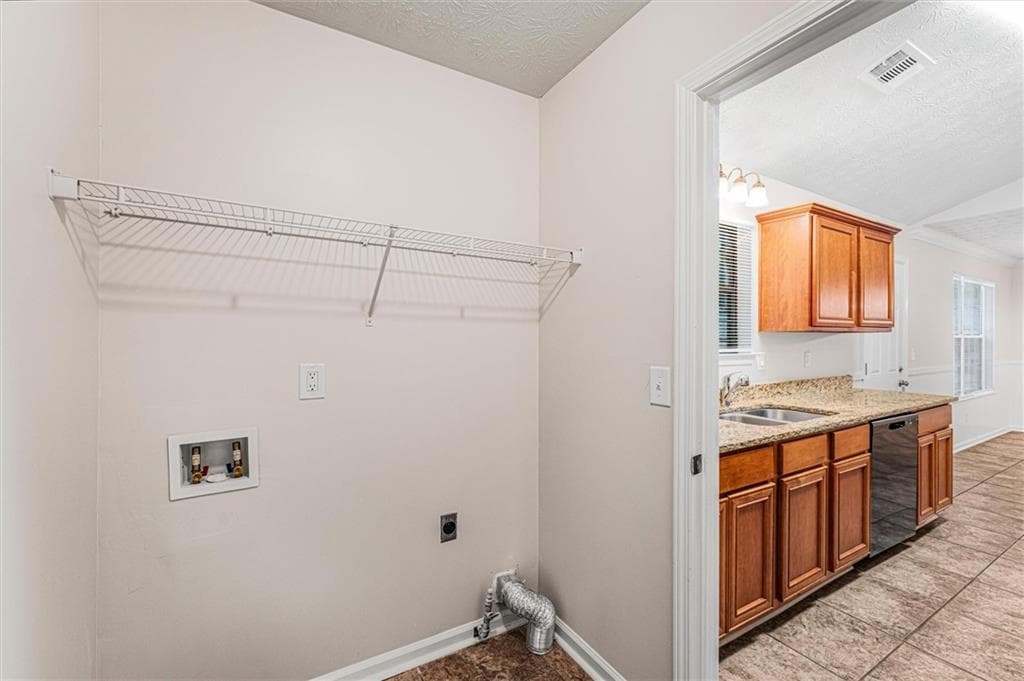 3 bedroom, 2 bathroom, 1,542 sq ft single family residence for sale at 270 Belmont Trail, Covington, GA 30016 — photo 10