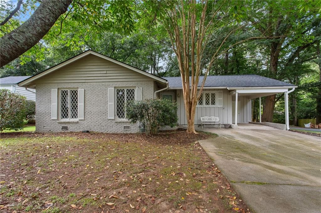 3 bedroom, 2 bathroom, 1,417 sq ft single family residence under contract at 851 Cardova Drive, Atlanta, GA 30324 — photo 3