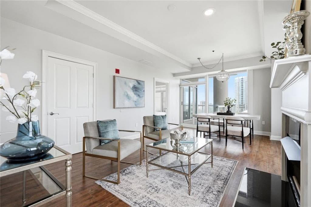 2 bedroom, 2 bathroom, 1,089 sq ft condominium for sale at 2881 Peachtree Road 1105, Atlanta, GA 30305 — photo 4