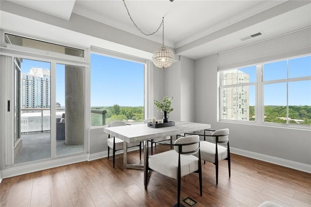 2 bedroom, 2 bathroom, 1,089 sq ft condominium for sale at 2881 Peachtree Road 1105, Atlanta, GA 30305 — photo 6