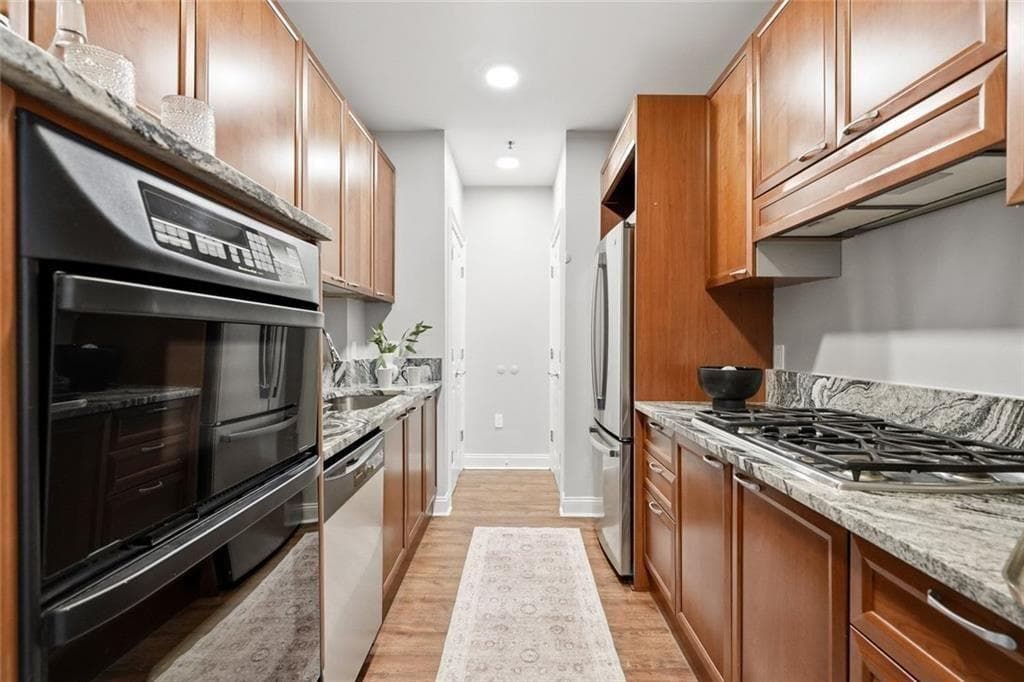 2 bedroom, 2 bathroom, 1,089 sq ft condominium for sale at 2881 Peachtree Road 1105, Atlanta, GA 30305 — photo 7