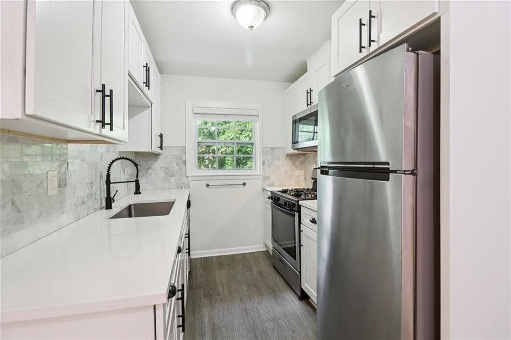 1 bedroom, 1 bathroom, 640 sq ft condominium for sale at 1284 Piedmont Avenue 12, Atlanta, GA 30309 — photo 2